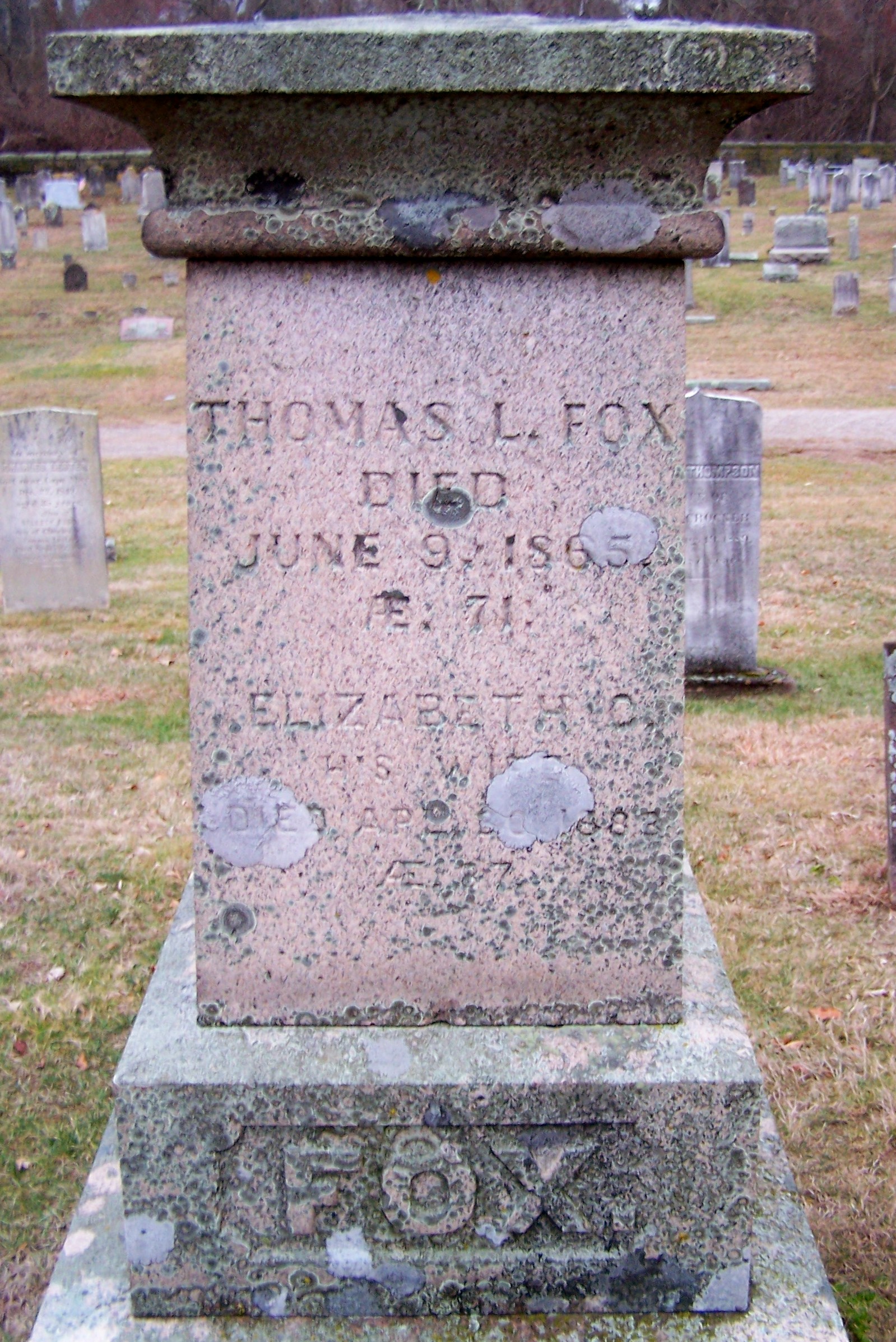 Fox Lester and Elizabeth headstone